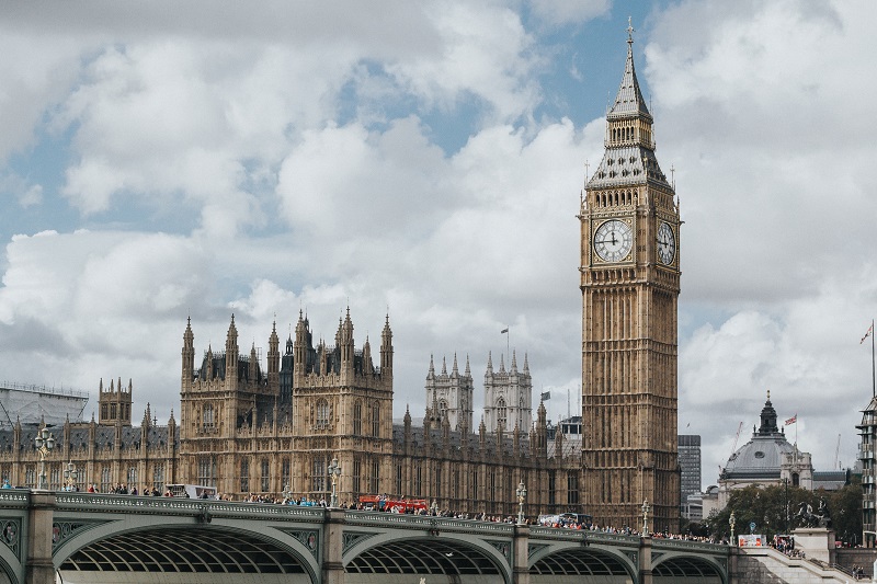 The UK as a climate finance hub: Unlocking capital from institutional investors towards EMDEs
